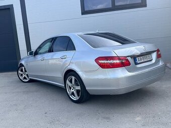 Mercedes E220 CDi 125kw Automat Elegance