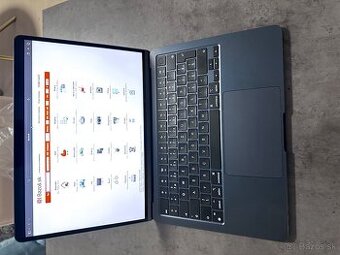 Macbook m3 13” 16GB RAM polnočný modrý