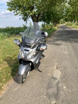 Predám Suzuki Burgman 650 Executive 2008