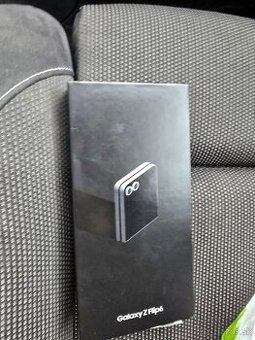 Samsung galaxy z flip6