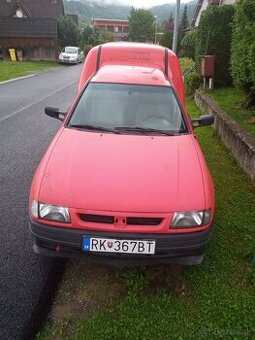 Seat Inca 1.4 benzín