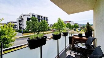 Predaj nový zariadený 3 izbový byt s balkónom, pivnicou a pa