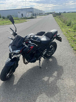 🏍️ Kawasaki Z650, 2023– Akrapovič, TOP stav, záruka 🛡️