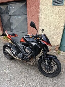 KAWASAKI Z800