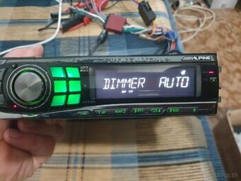 ALPINE CDA-9854R 4x50w