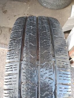 2x zimné pneumatiky 215/70 r15C