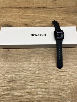 Apple Watch SE 2 generácia 40mm
