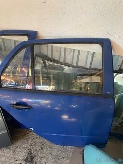 Škoda fabia 1 práve zadné dvere, modrá