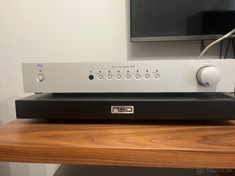 Predam high end preamp NAD S100