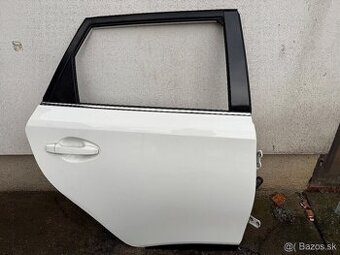Pravé zadné dvere Toyota Auris II E180 Combi