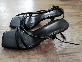 dámske sandále č.36