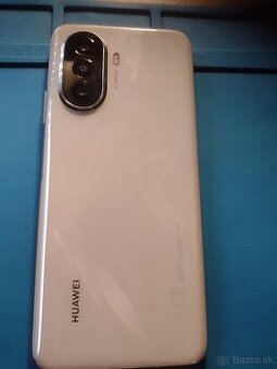 Predám Huawei nova y70