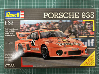 Revell 1:32 Porsche 935