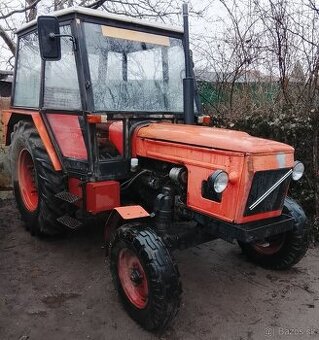 Traktor Zetor 6711