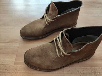 Panske clenkove topanky CLARKS