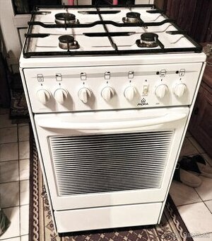 Plynový sporák Mora s elektrickou rúrou - výborný stav