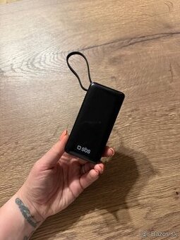SBS powerbanka 10 000 mAh s USB-C káblom