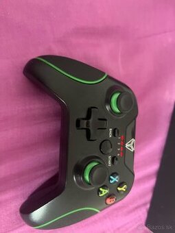 Ovládač k xboxu