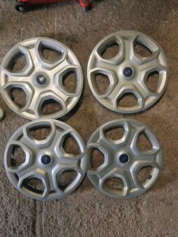 Puklice Ford r17