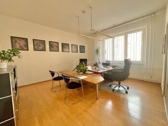Prenájom kancelárskych priestorov 119m2 širšie centrum Žilin