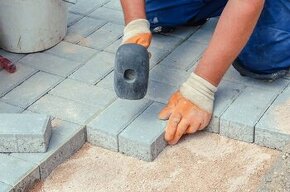 Stavebný robotník-cestné práce a zámková dlažba-Nemecko