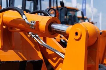 Rýchla oprava hydraulických valcov, servis hydrauliky
