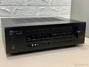 YAMAHA AVX-700 …. Stereo zosilovač