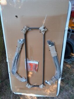Stol novy nerozbaleny + 4 stolicky + maly stol