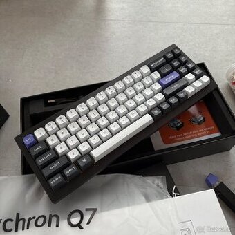 Keychron Q7 + príslušenstvo
