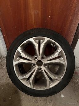 Hyundai i30 5x114,3, SD 67mm, letné Nexen 225/45 R17 XL 94 Y