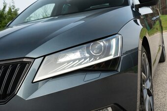 Škoda Superb III Sportline 2.0TDI /Webasto/Panorama/DCC