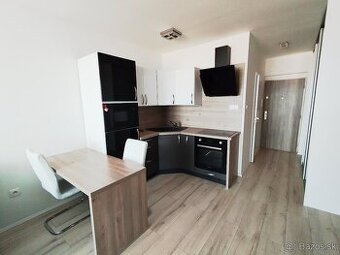 Garsónka/ byt 1kk s balkónom 33 m2- Nový Polygon - Centrum