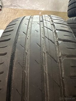 215/60R17