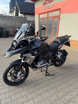 BMW R1250 GS Triple Black – 2023 – plná výbava – ako nová –
