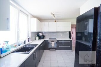 Dvojgeneračný rodinný dom vo Vrábľoch na predaj