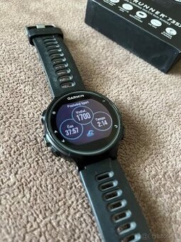 Multišportové GPS hodinky Garmin 735XT