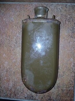 Predám polnu fľašku ČSR, slovenský stat