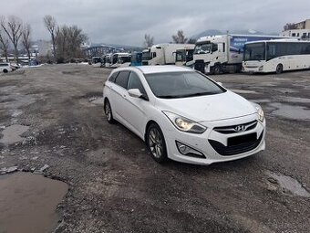 Predam hyundai i40 combi 1.7crdi 100kw automat bez spz