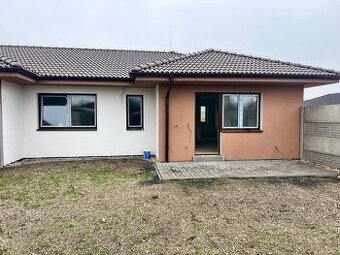 EXKLUZÍVNE- Novostavba hneď pri centre Dunajskej Stredy - 1