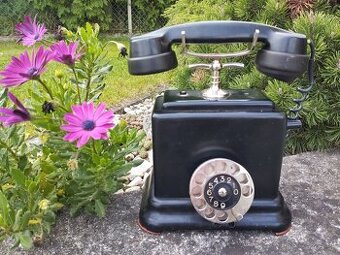 Starý telefon ERICSSON do sbírky, k dekoraci - 1