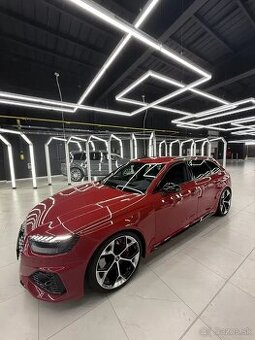 Audi RS4 Competition Plus