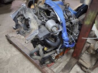 Rozpredám Opel Vectra v motor