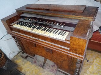Starozitne harmonium schieldmayer
