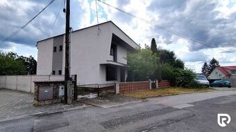 RADO | Dvojpodlažný RD v obci Borský Mikuláš