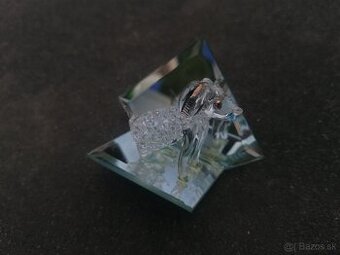 Predám soška psík pred zrkadlom