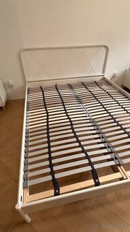 Kovová biela posteľ Ikea 160x200 s roštami