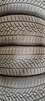Predám 4ks pekné zimné 235/40r19-96V Good Year