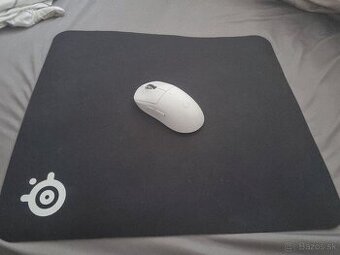Logitech G Pro X Superlight Wireless Gaming Mouse + podlozka