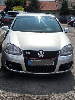 Volkswagen golf GTI - 1