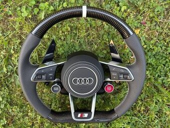 AUDI R8 VOLANT SPORTOVY --- START/STOP - DRIVE SELECT